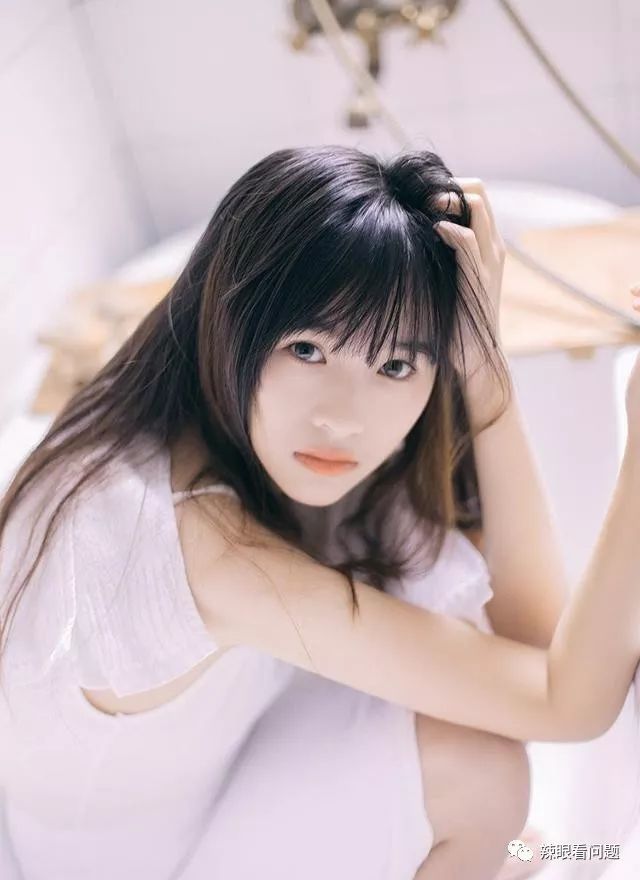 美女视频：诱惑的魅力！