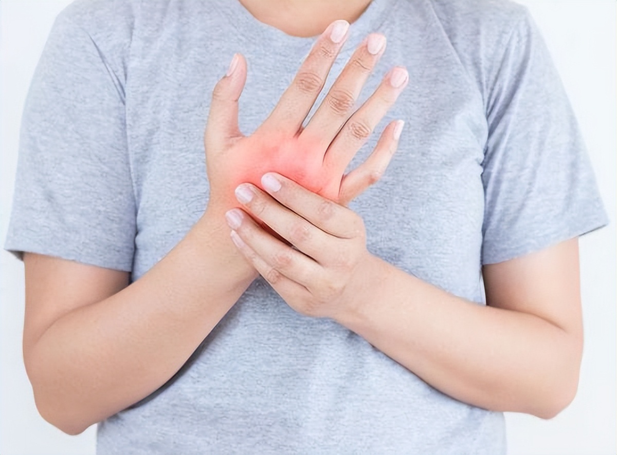 手机对手的伤害_玩手游对手机伤害有多大_手机玩游戏对手有伤害吗