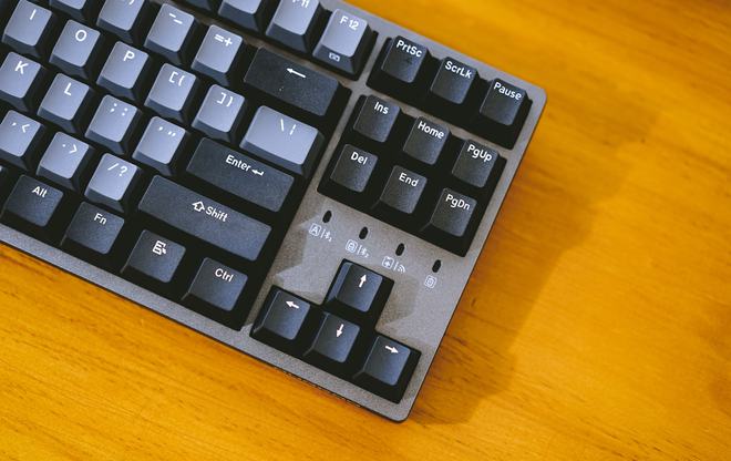 键盘大小写怎么切换手机_玩游戏大写键_手机游戏键盘上的大小写