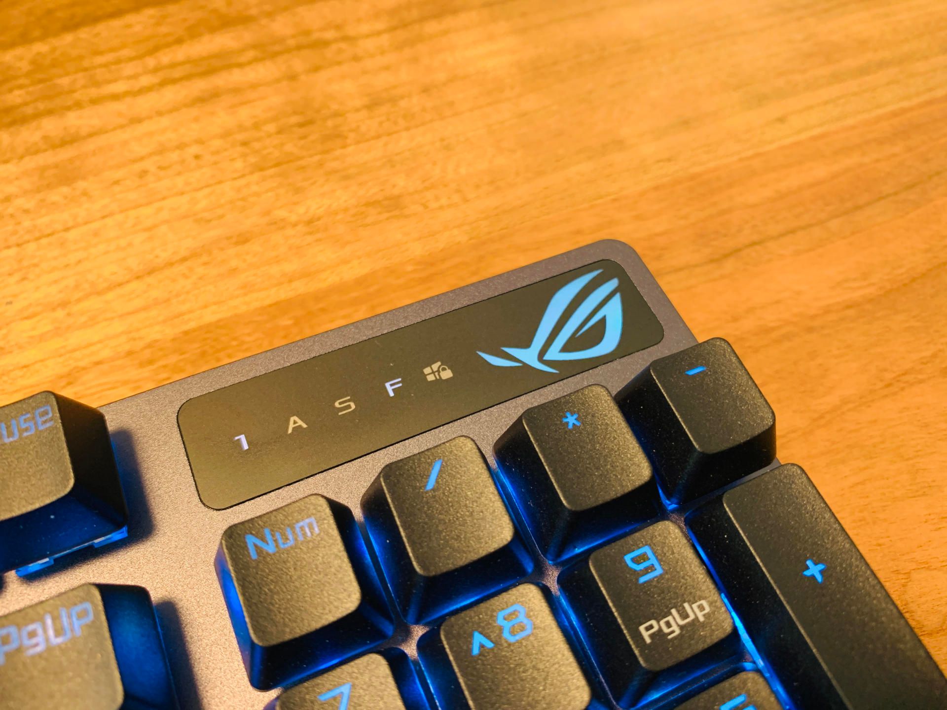 键盘大小写怎么切换手机_玩游戏大写键_手机游戏键盘上的大小写