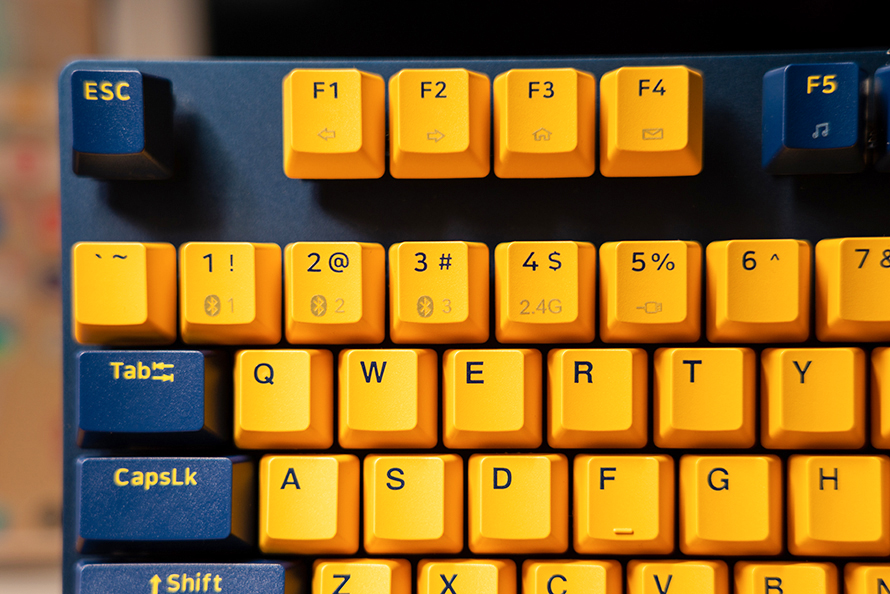 玩游戏大写键_键盘大小写怎么切换手机_手机游戏键盘上的大小写