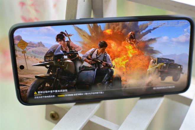 手机游戏竞技哪个好玩儿-王者荣耀与和平精英：手机游戏竞技的刺