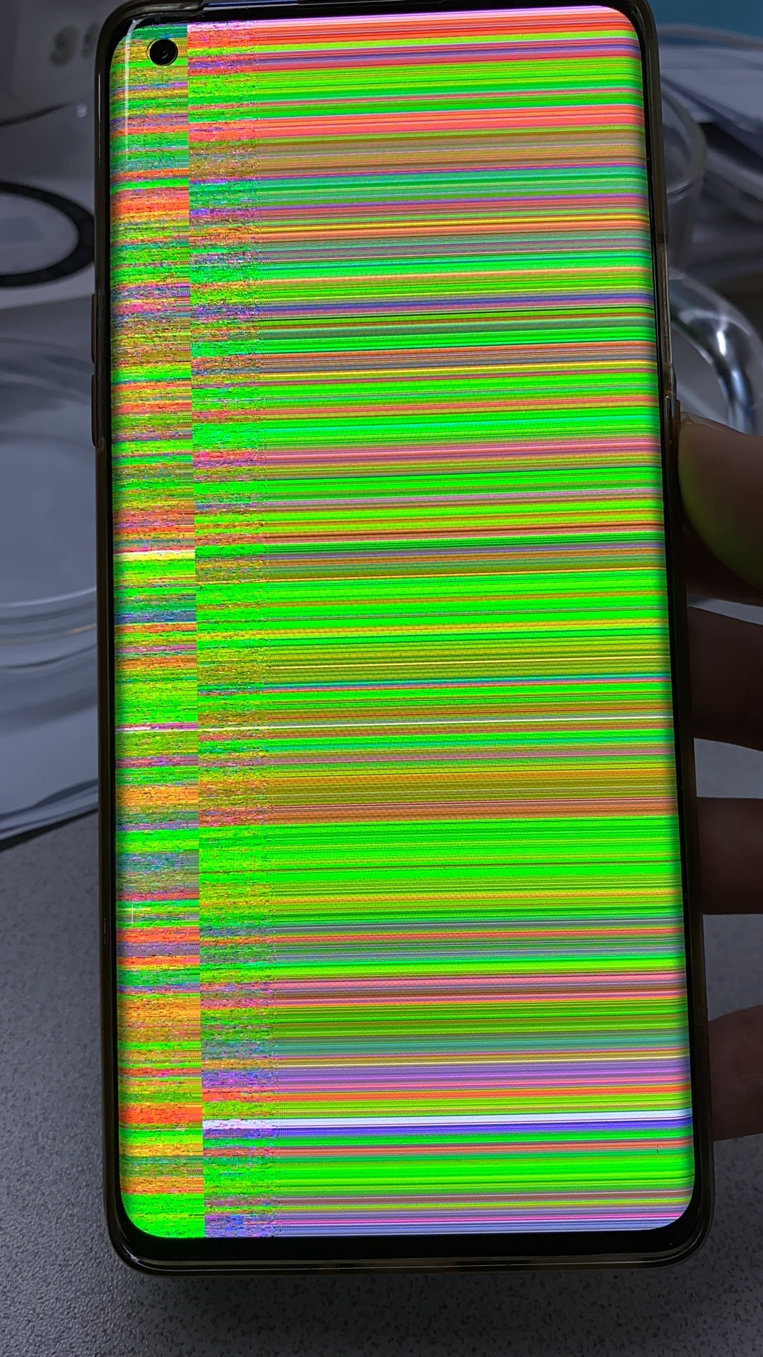 手机玩游戏闪花屏怎么办_手机玩游戏花屏闪屏_闪办花屏玩手机游戏怎么办