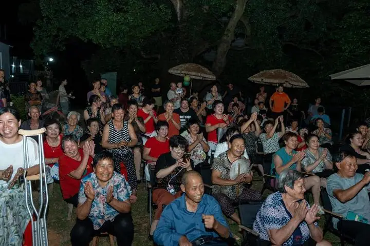 手机有没有跑车游戏机-手机上的跑车游戏机：速度狂人的福音，视