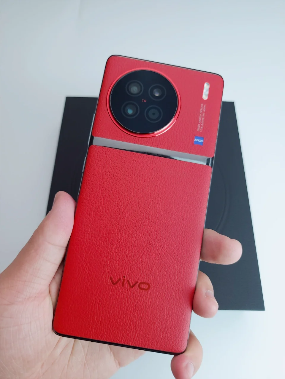 手机有裂痕可以贴游戏膜吗_手机有裂痕贴膜有用吗_手机屏幕裂痕贴膜能淡化裂痕吗