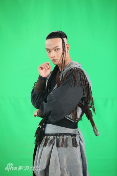 英雄少年主演_英雄少年连续剧_自古英雄出少年电影